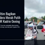 Pemprov Kaltim Bagikan Ribuan Bendera Merah Putih Gratis di GOR Kadrie Oening